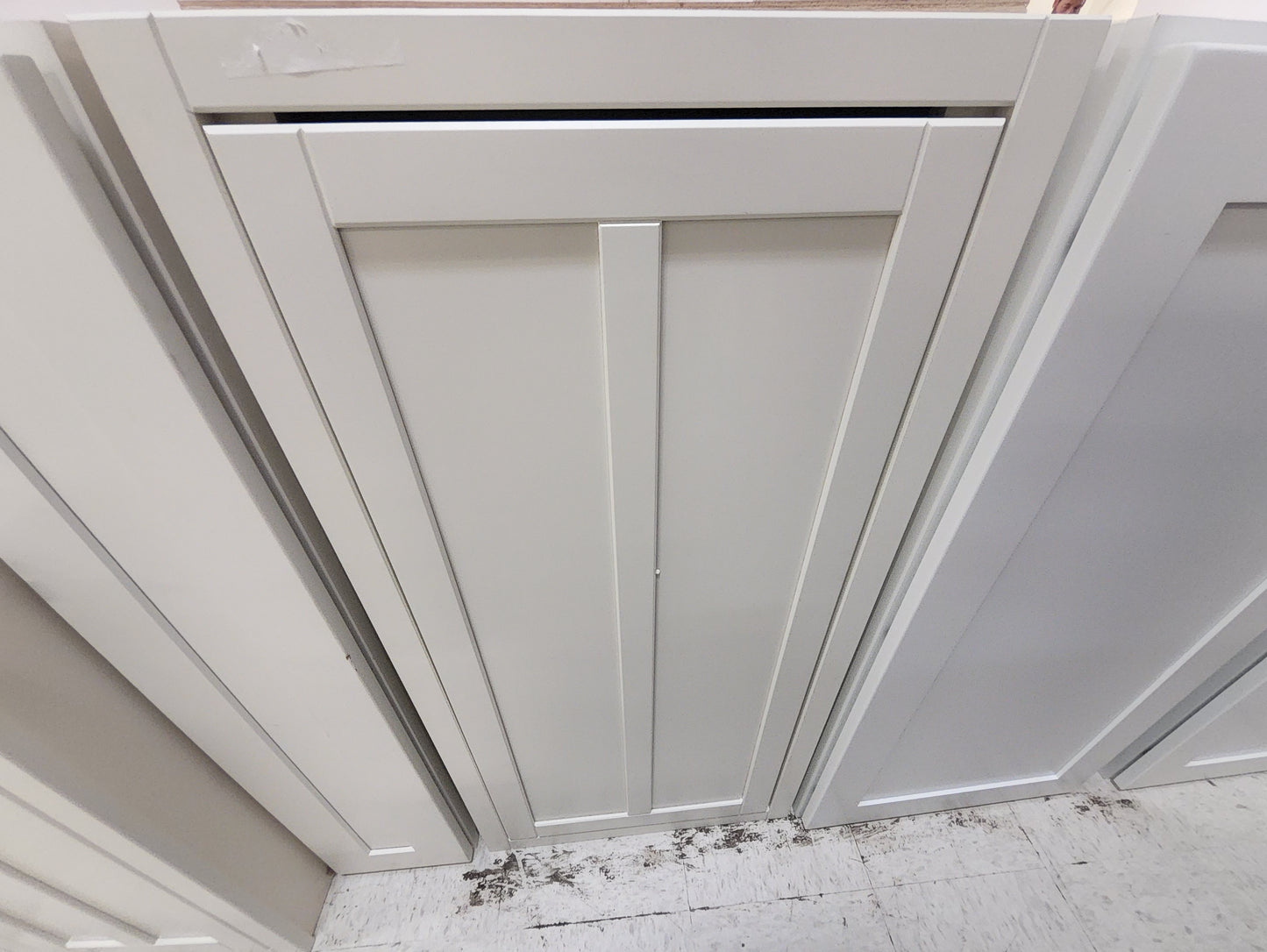 21" Kitchen Wall Cabinet in white 6123091