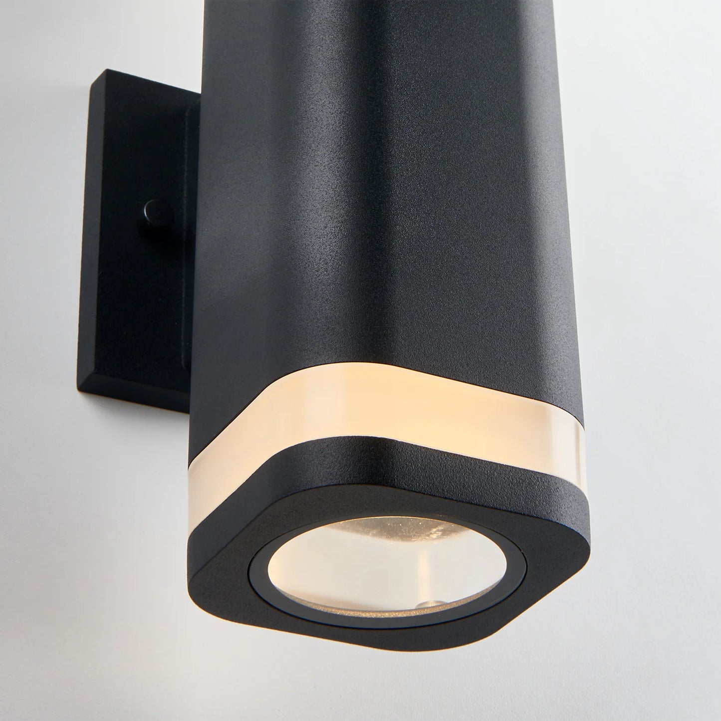 Artika NSBLES-ON | Mettle LED Indoor-Outdoor Wall Light in Matte Black