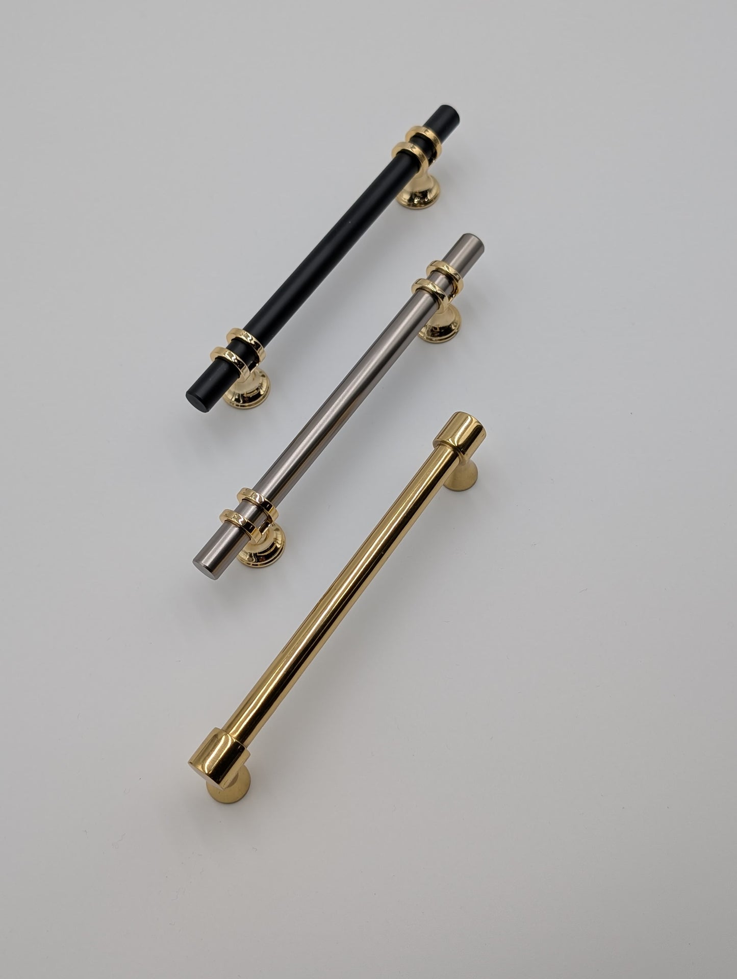 Cabinet Knobs and Pulls