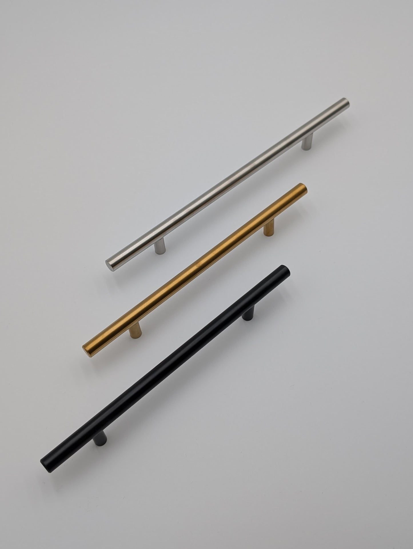 Cabinet Knobs and Pulls