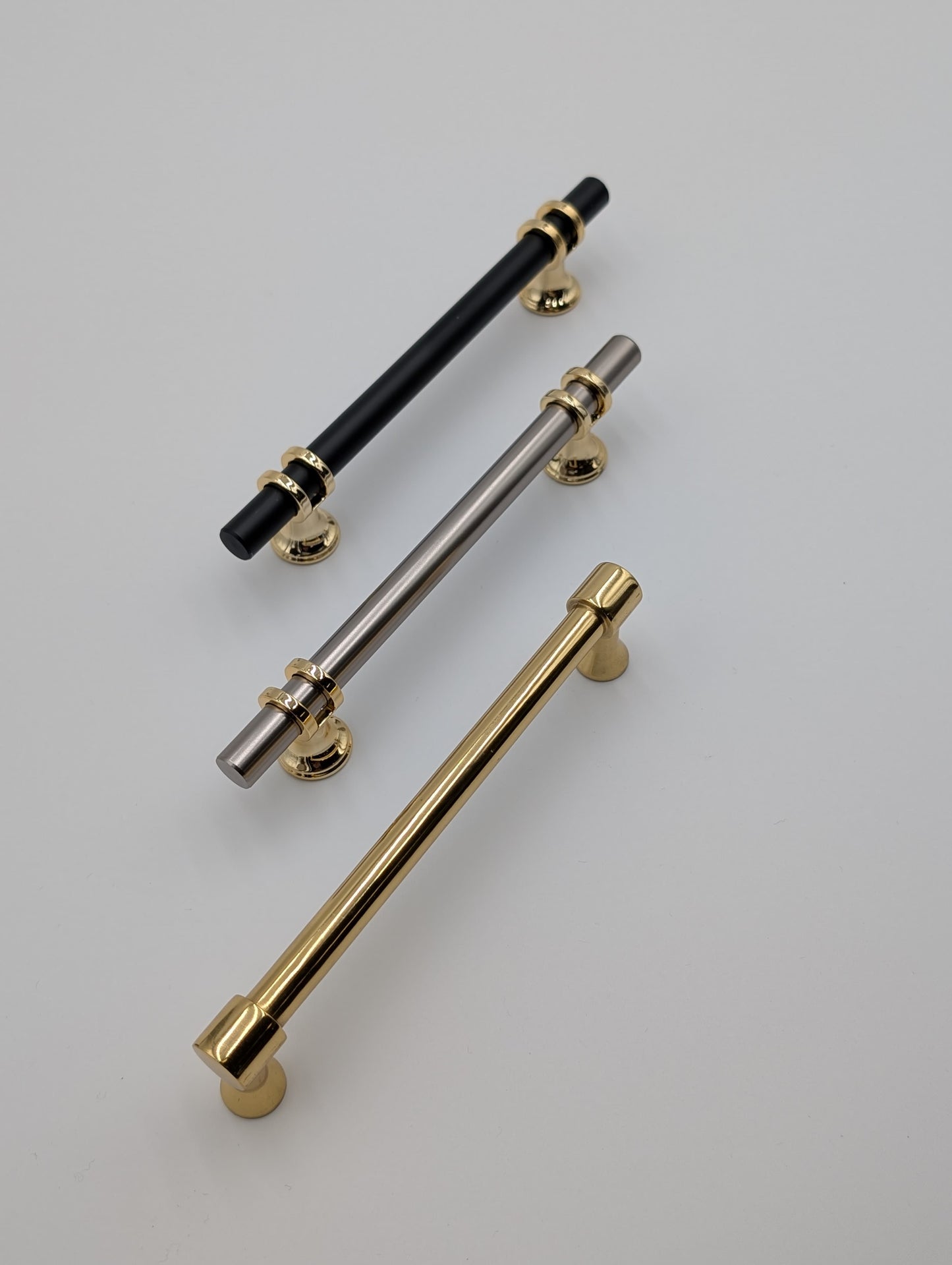 Cabinet Knobs and Pulls