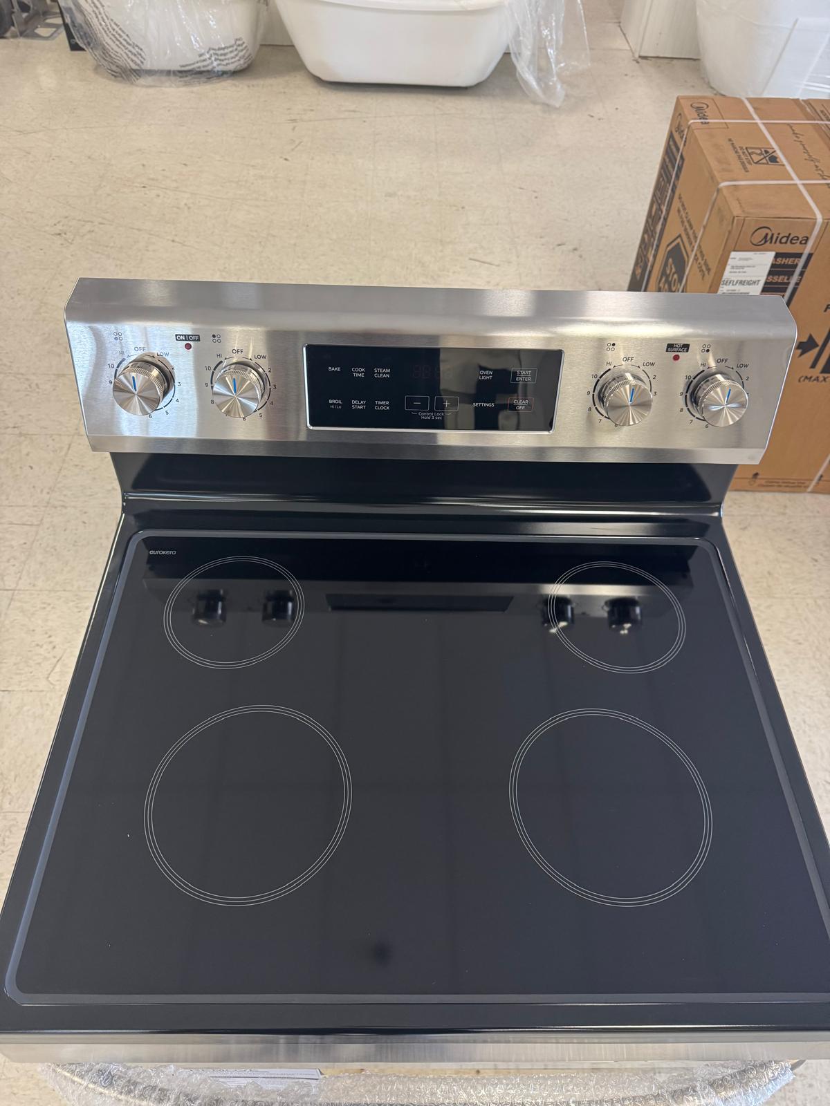 Midea Electric Range MER30S2AST