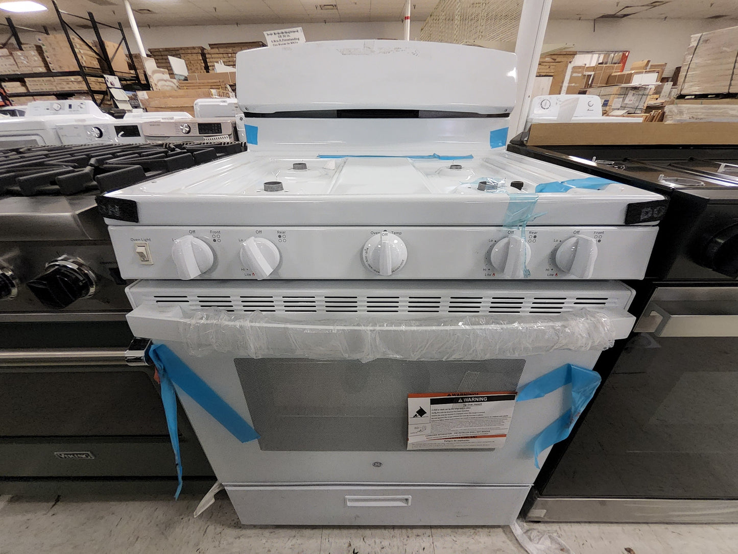 GE Freestanding gas range in white 76Q51209