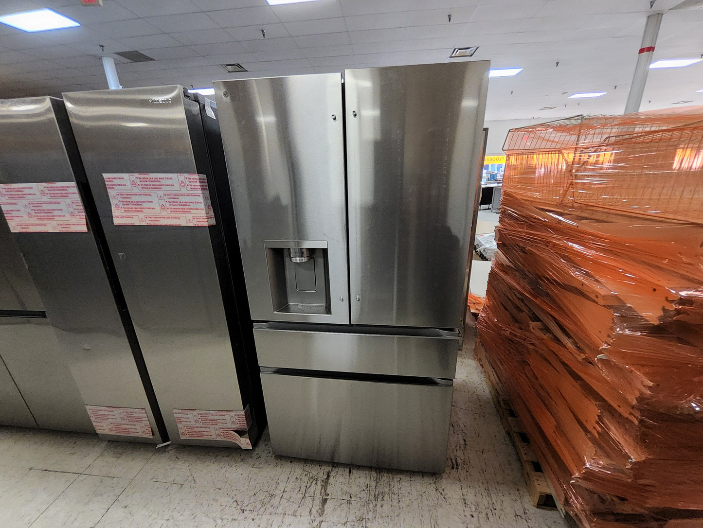 LG 28.6cu.ft Refrigerator in Stainless steel 7Q26471