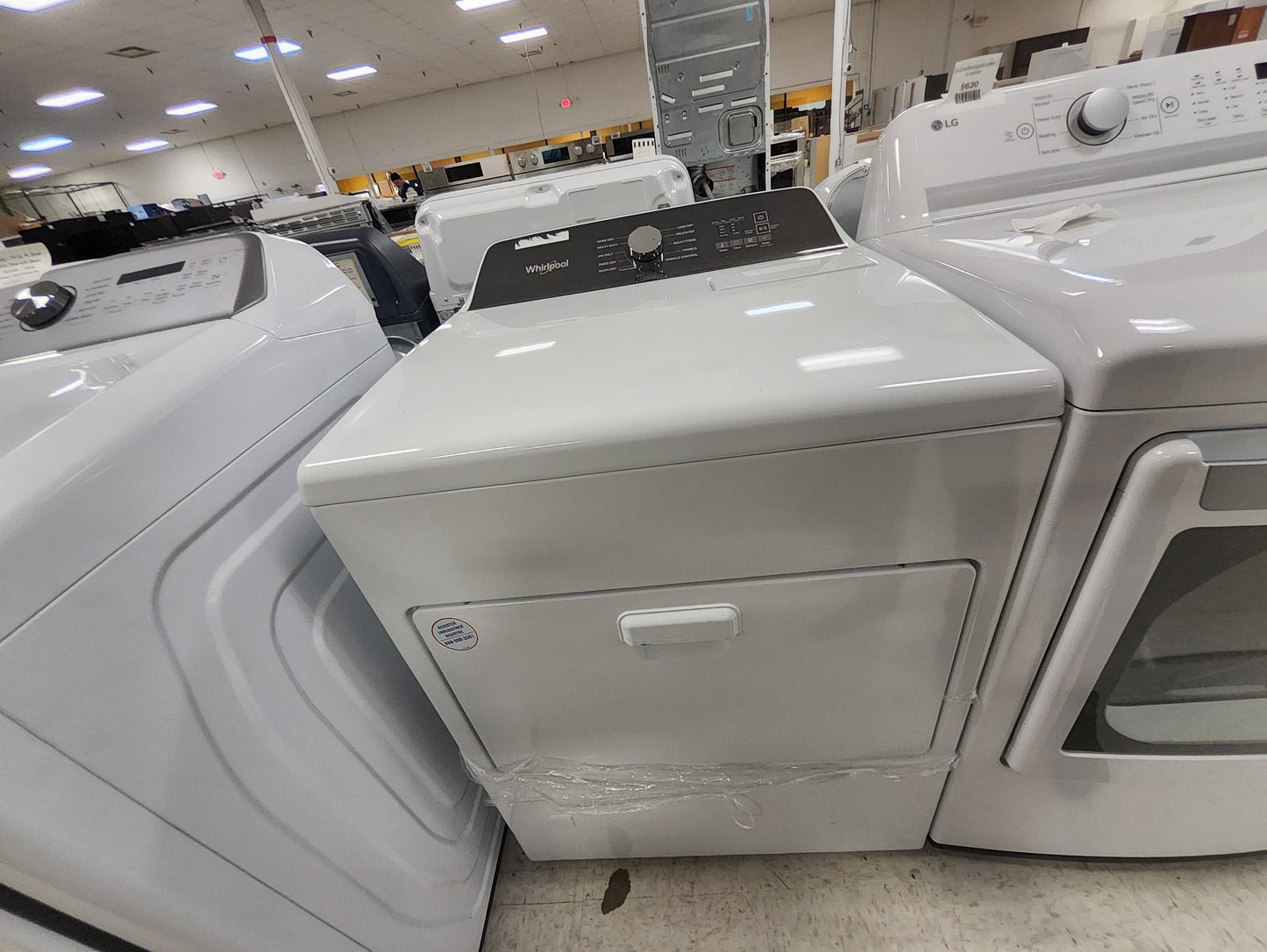 Whirlpool gas dryer in white MODEL# WGD5010LW 98234661