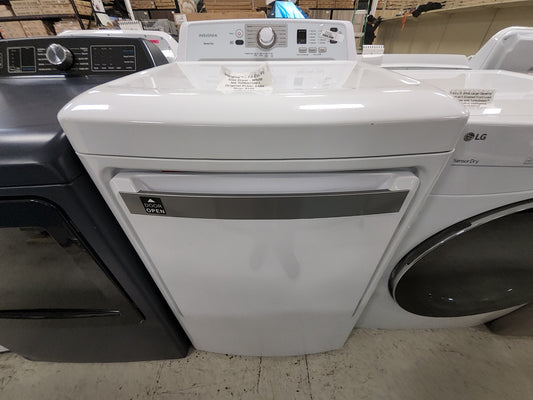 Insignia Gas dryer in white MODEL# NS-TDRG75W1 09837466