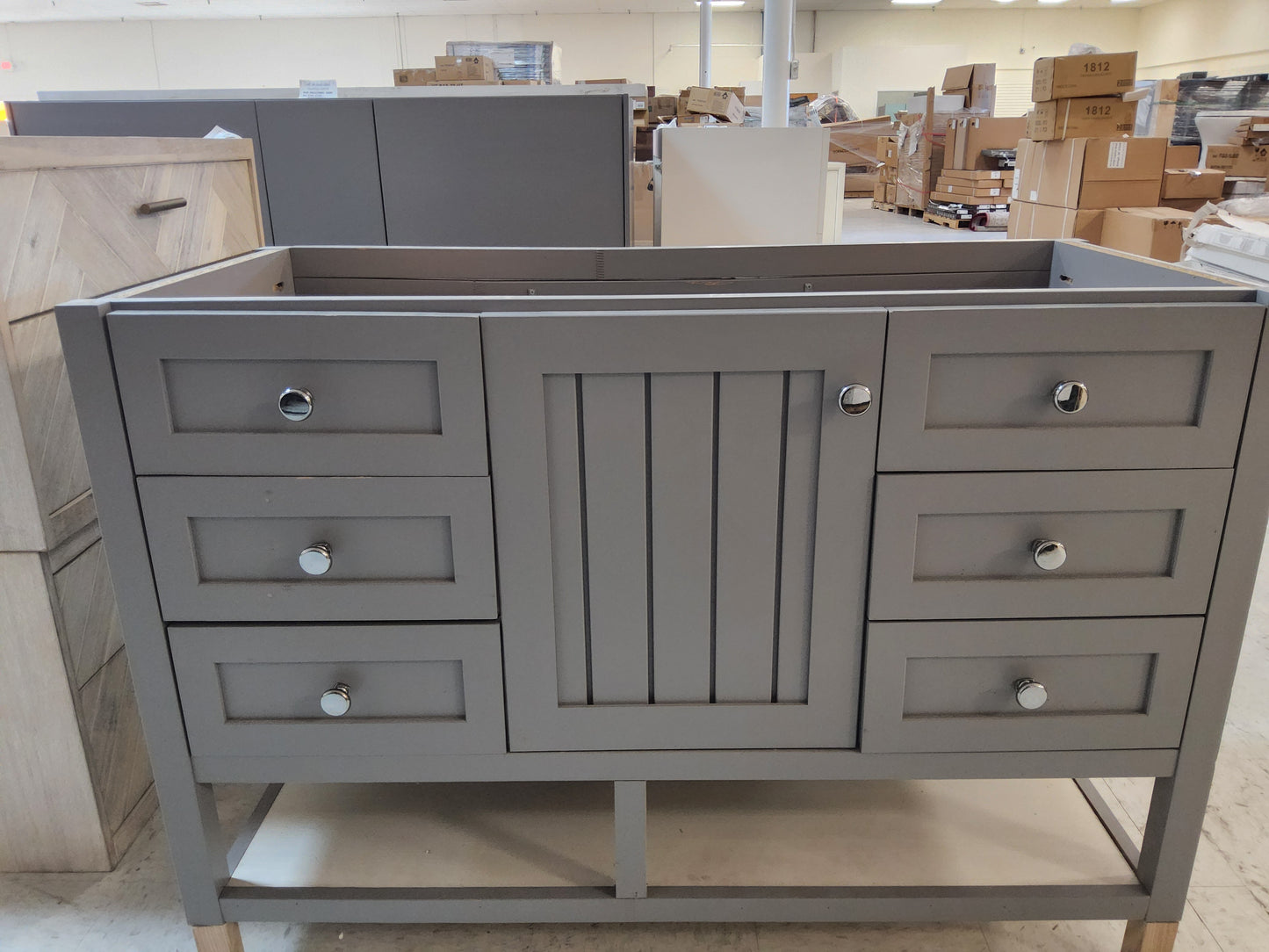 48" single Sink vanity 91285645 TOP INCLUDED: $500
NO TOP: $400