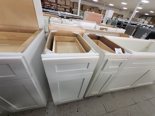 15" Kitchen Cabinet Base in white 6123000