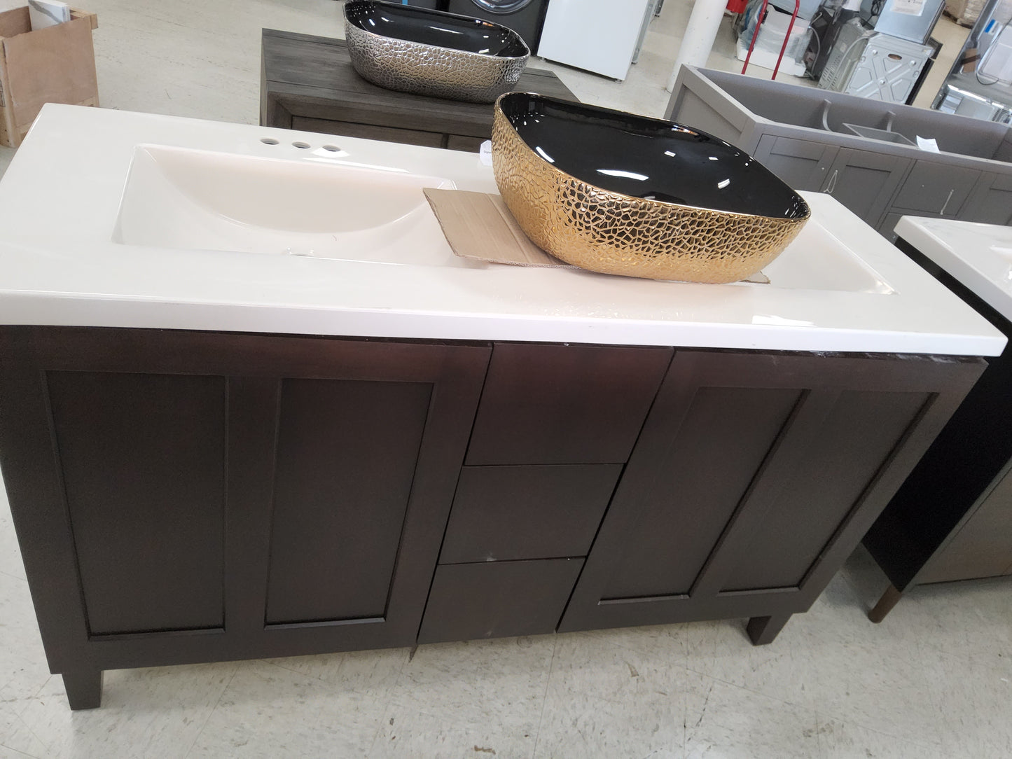 60" Signature Brown Vanity TOP INCLUDED: 1,150
NO TOP: $850 00097418